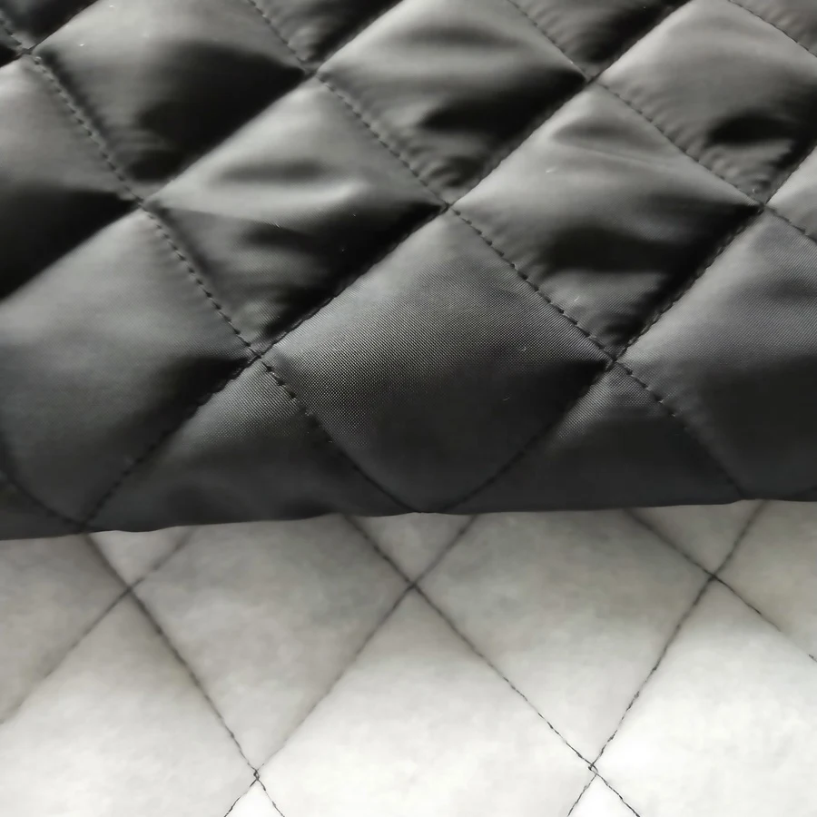 Sarı Lacivert Reflekt&ouml;rl&uuml; Mont ve Pantolon Takımı &mdash; kapitone i&ccedil; yapı detayı